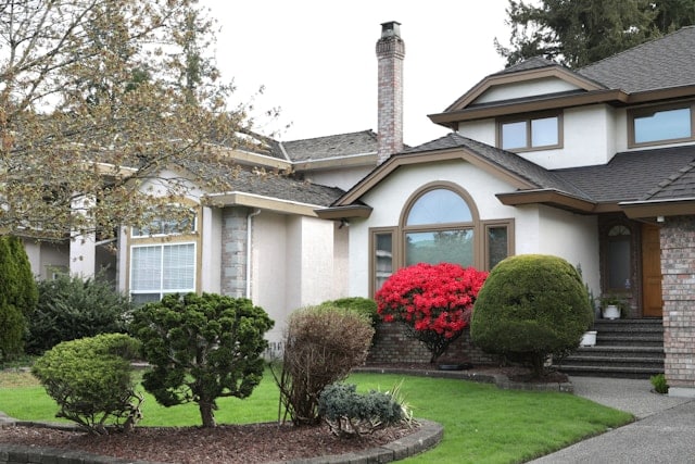 Landscaping Ideas to Complement Your Lawn